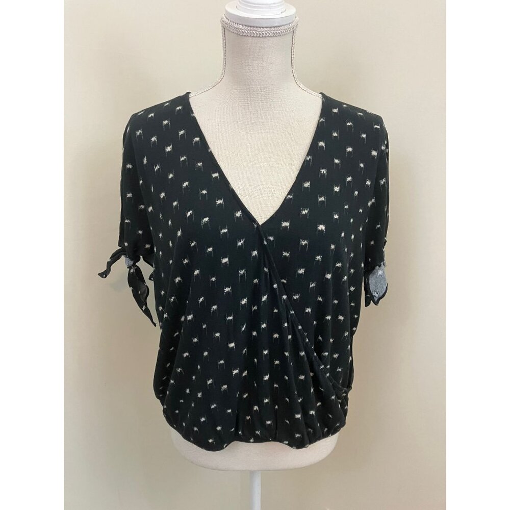 Universal Thread Black White Print Short Sleeve Top Size Large